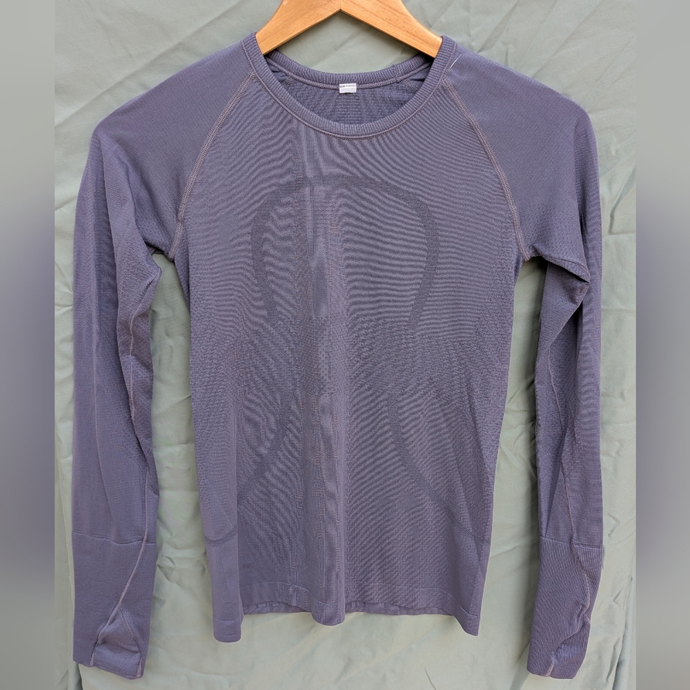 Lululemon Swiftly Tech Lavender Top Size S Like New